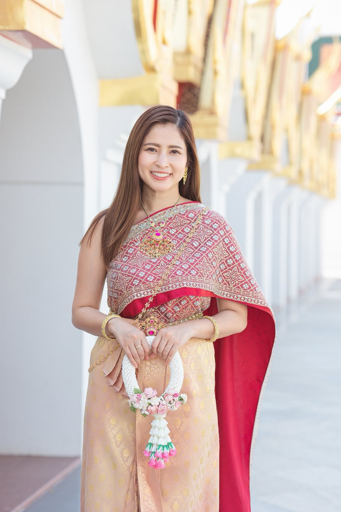タイ民族衣装のERI